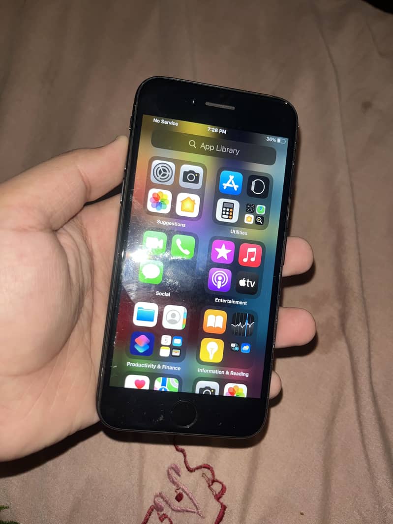Apple iPhone 7 1