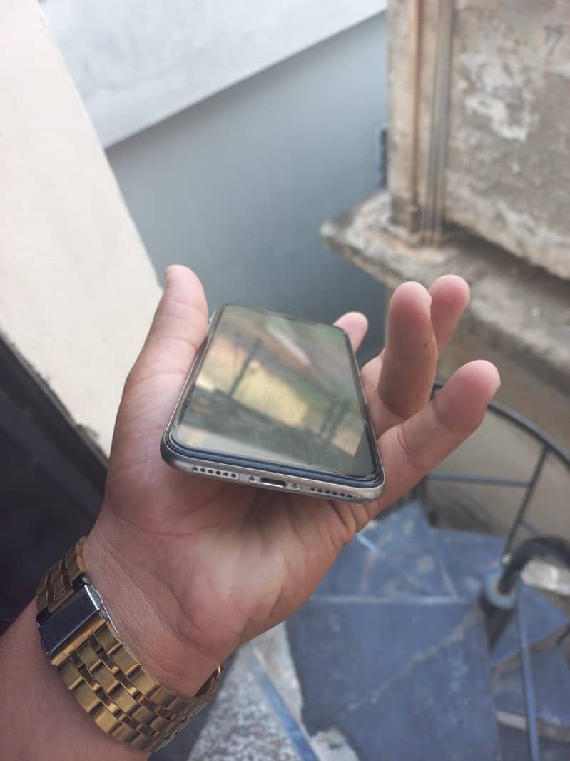 Apple iPhone X 1
