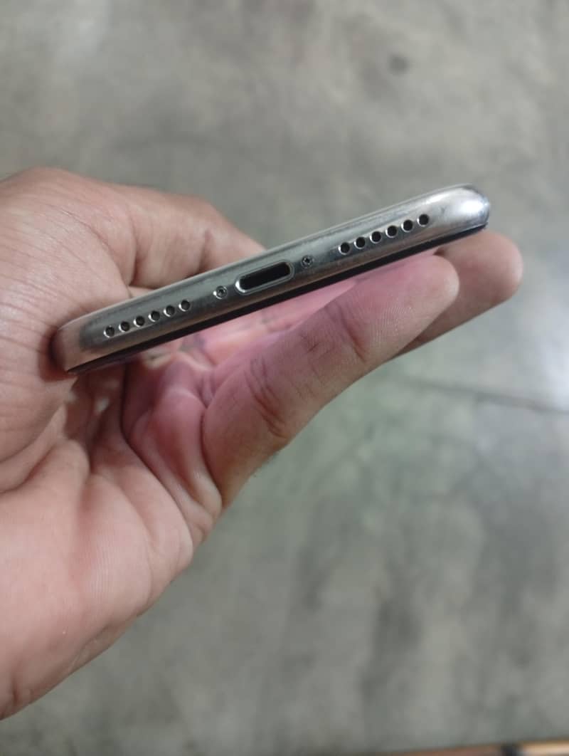 iPhone X 5