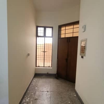 AHMED ASSOCIATES OFFER 10 MARLA SINGLE STORY INDEPENDENT HOUSE FOR RENT IN ABDALIAN HOUSING SOCIETY NEAR TO PCSIR PHASE 2.
