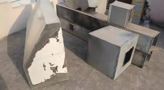 Heavy duty stainless steel hood and duct for kitchen fast food setup