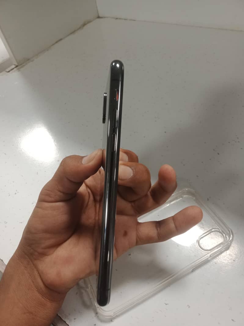Apple iPhone X 1