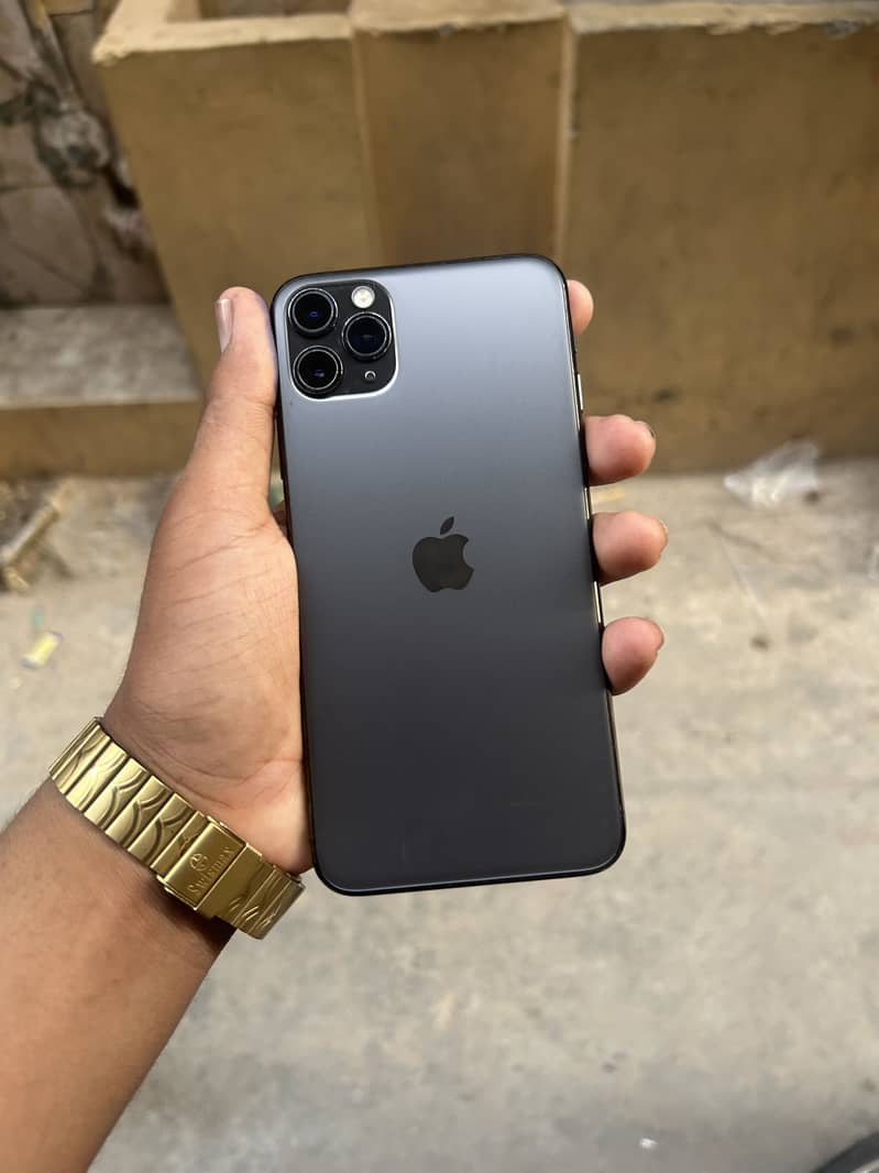 Apple iPhone 11 Pro Max 1