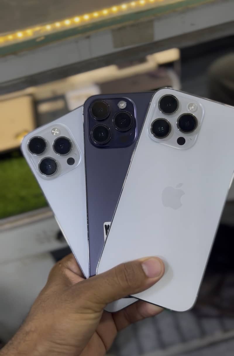 Apple iPhone 14 Pro Max 0