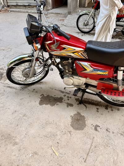 ##Honda CG 125 - Red - Urgent for Sale