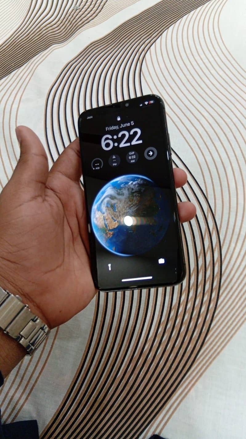 Apple iPhone X 6