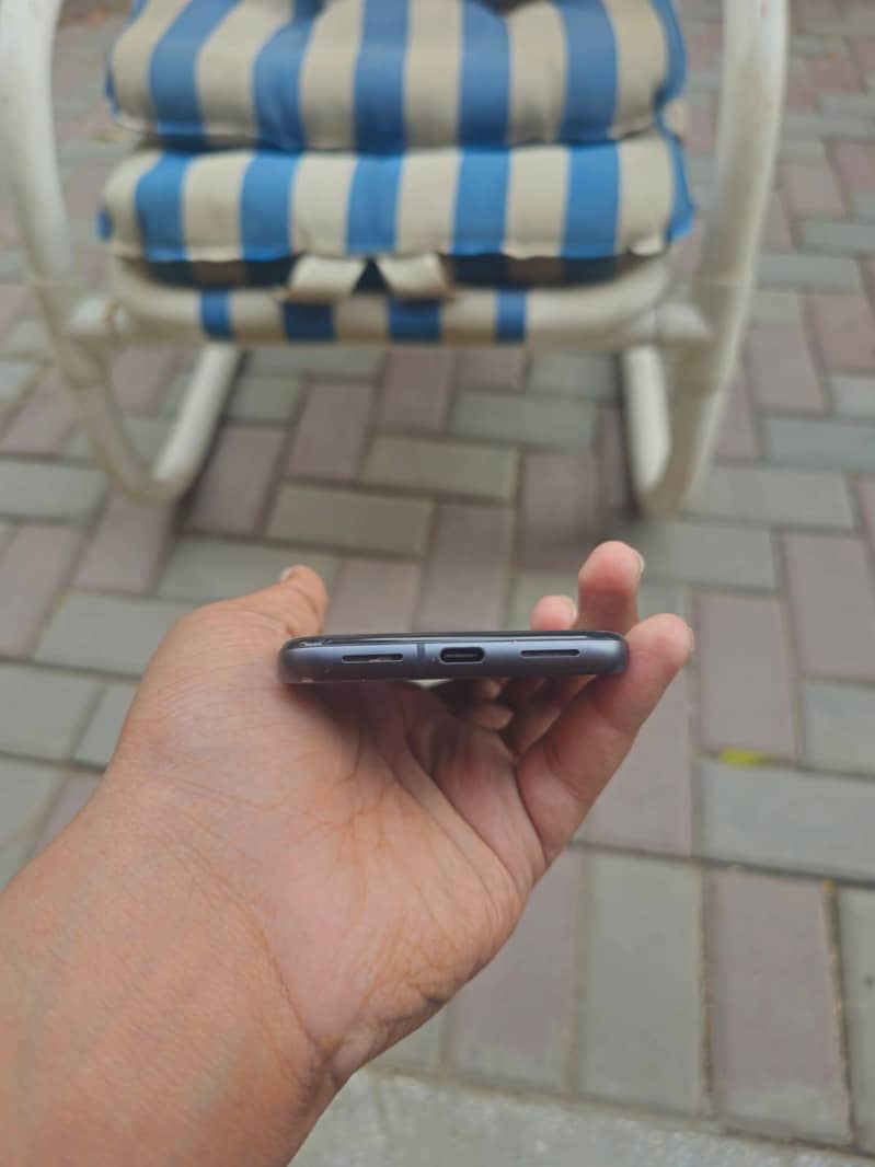Google Pixel 8 3