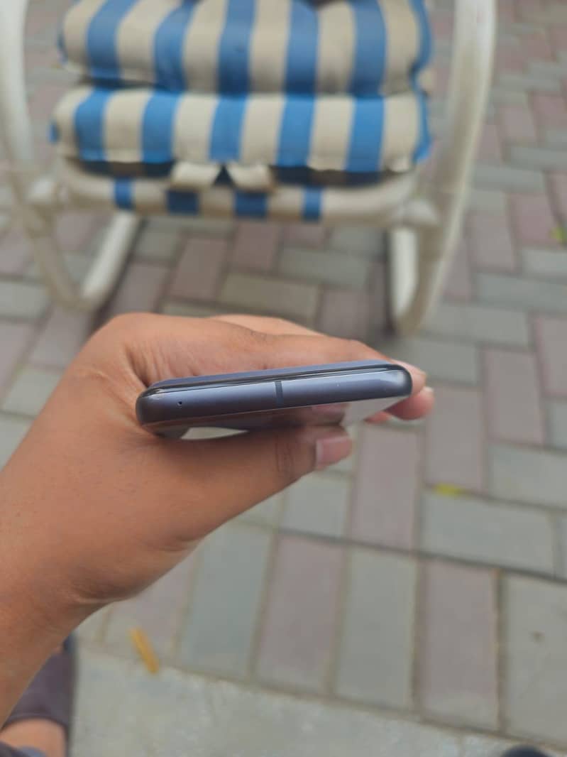 Google Pixel 8 5