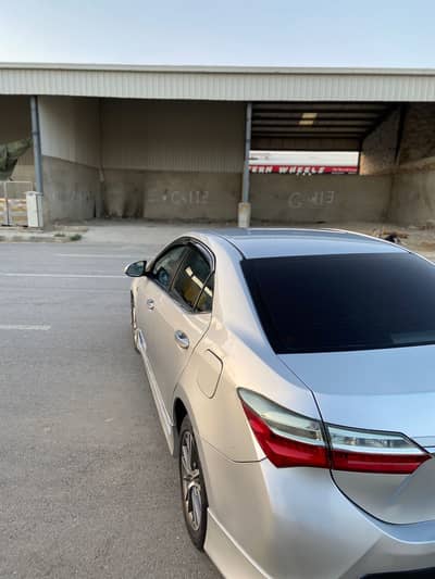 Toyota corolla 1.6 x whatsapp +92 313 3574594