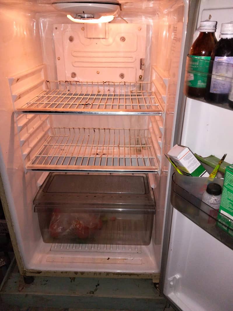 Refrigerator 1