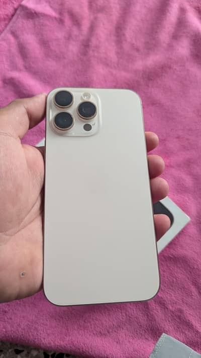 Apple iPhone 16 Pro Max