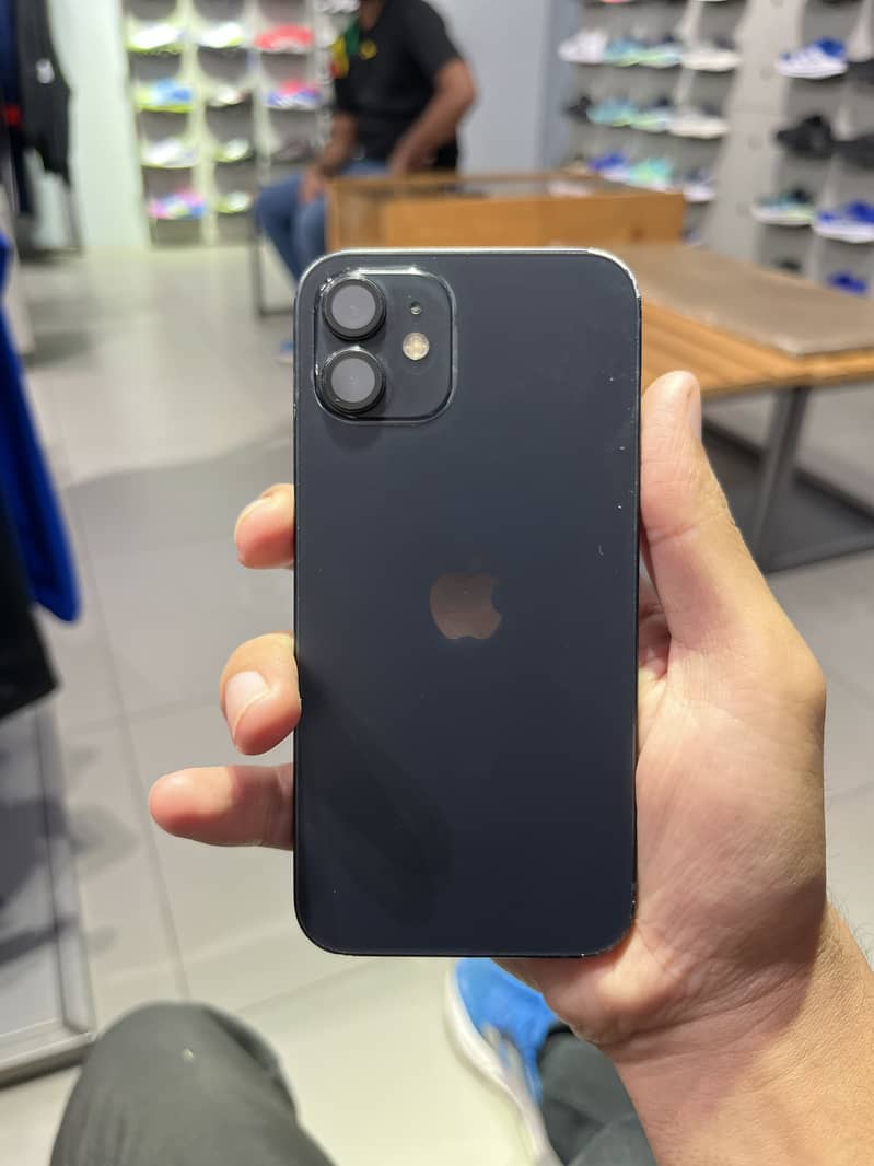 Apple iPhone 12 0