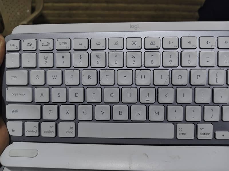 LOGITECH MX KEYS MINI WIRELESS BLUETOOTH KEYBOARD 4