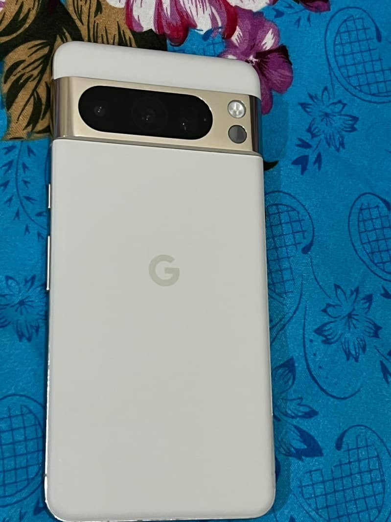 Google Pixel 8 Pro 2