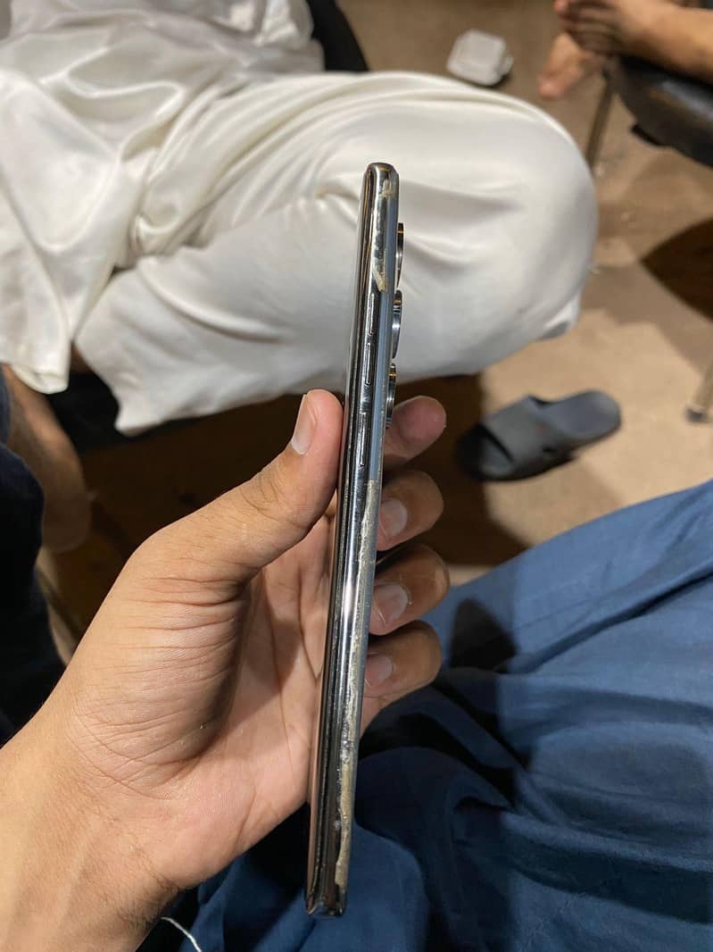 Tecno CAMON 40 Pro 1