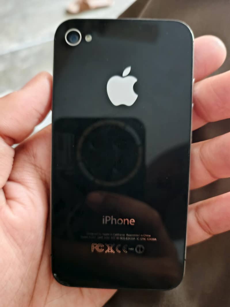 Apple iPhone 4s 1