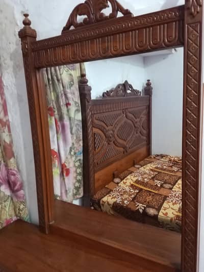 Dressing table mirror