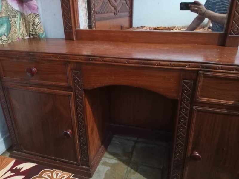 Dressing table mirror 3