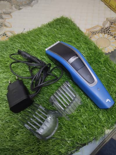 Philips trimmer HC5612 with 2 clips with charger