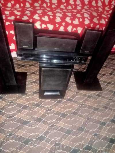 Sony home theather 5.1 1000watt ok condition