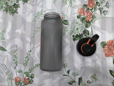 WATER BOTTLE