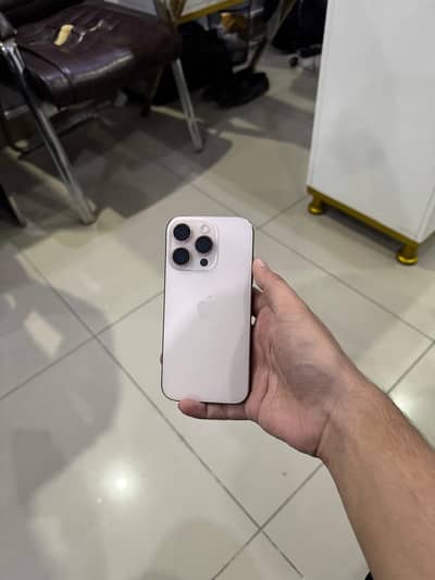 Apple iPhone 16 Pro