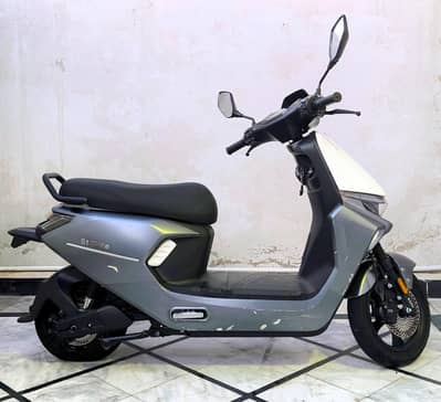 Evee S1 2025