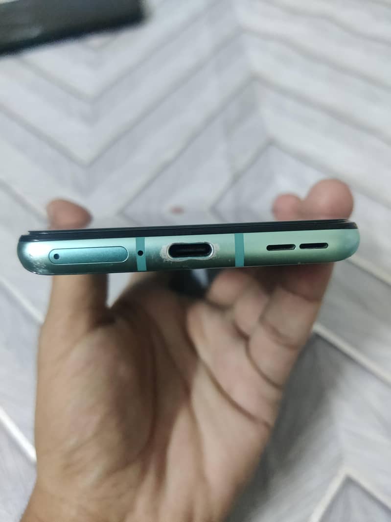 One Plus 8T 1