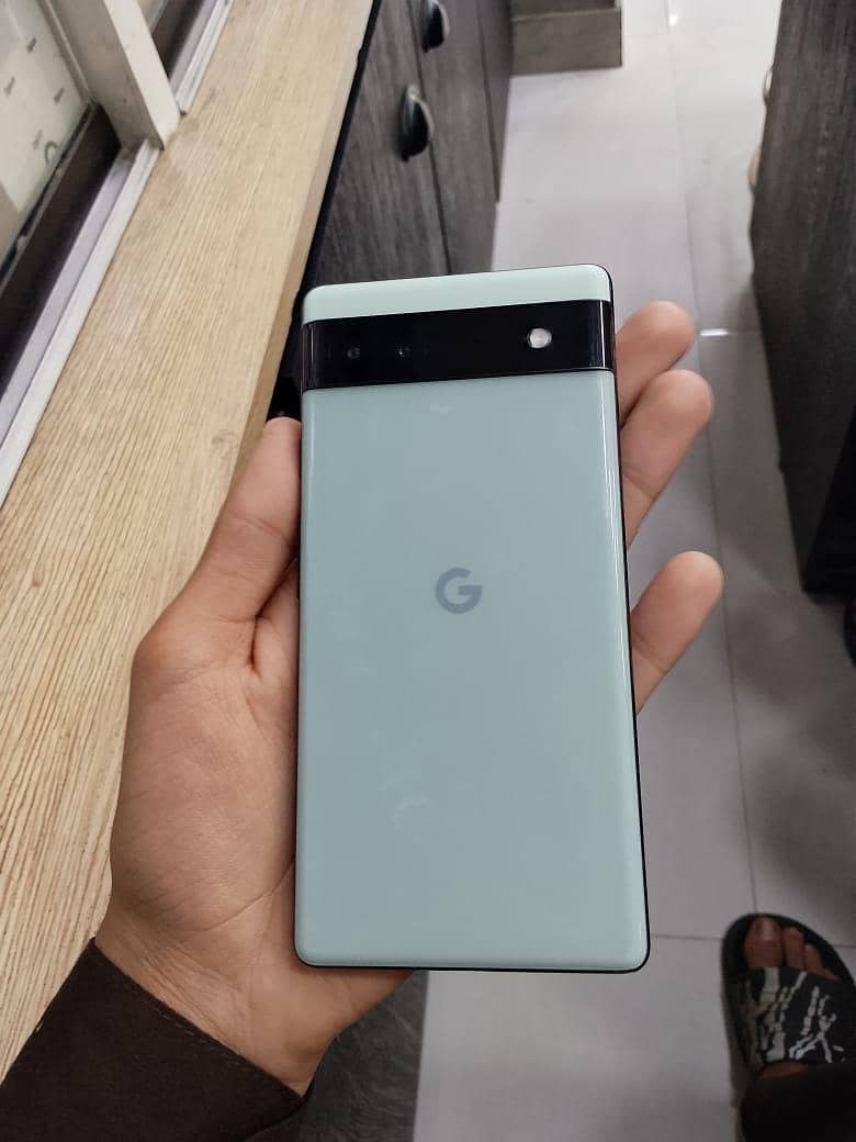 Google Pixel 6a 1