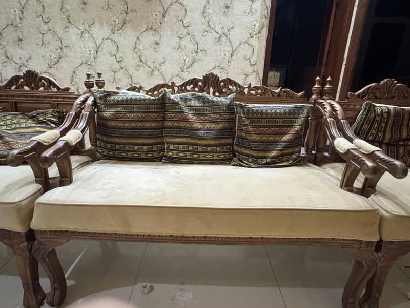 4seater sofa 4