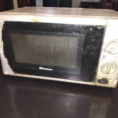 used microwave condition 7/10 still in working