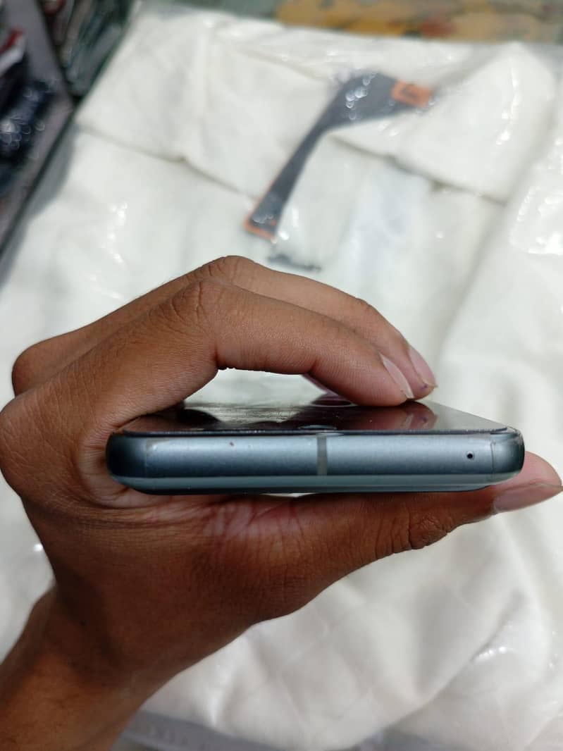 Google Pixel 8 5