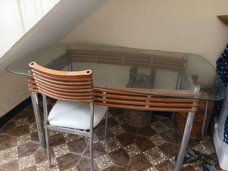 dinning table 0