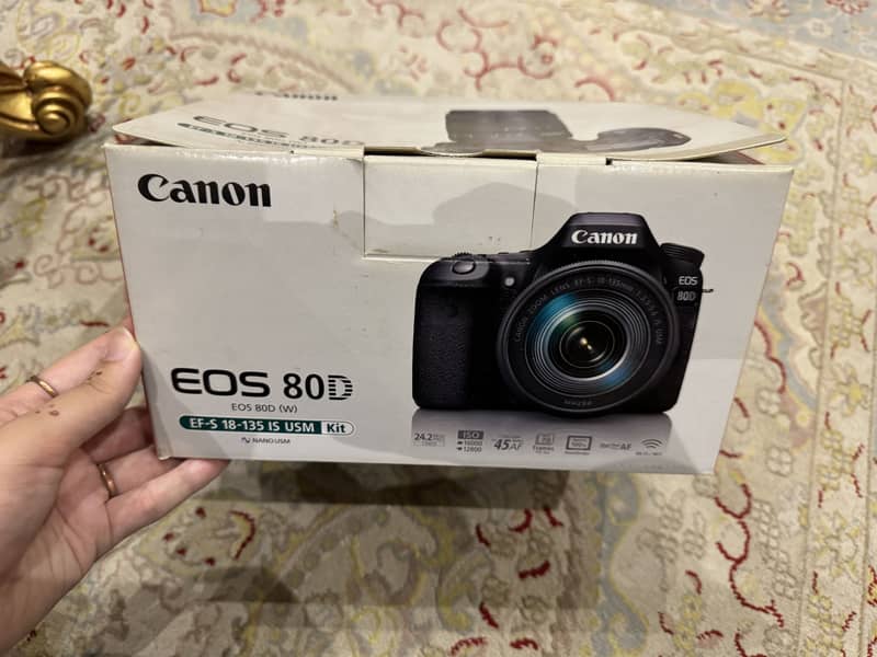 CANON EOS 80D 0