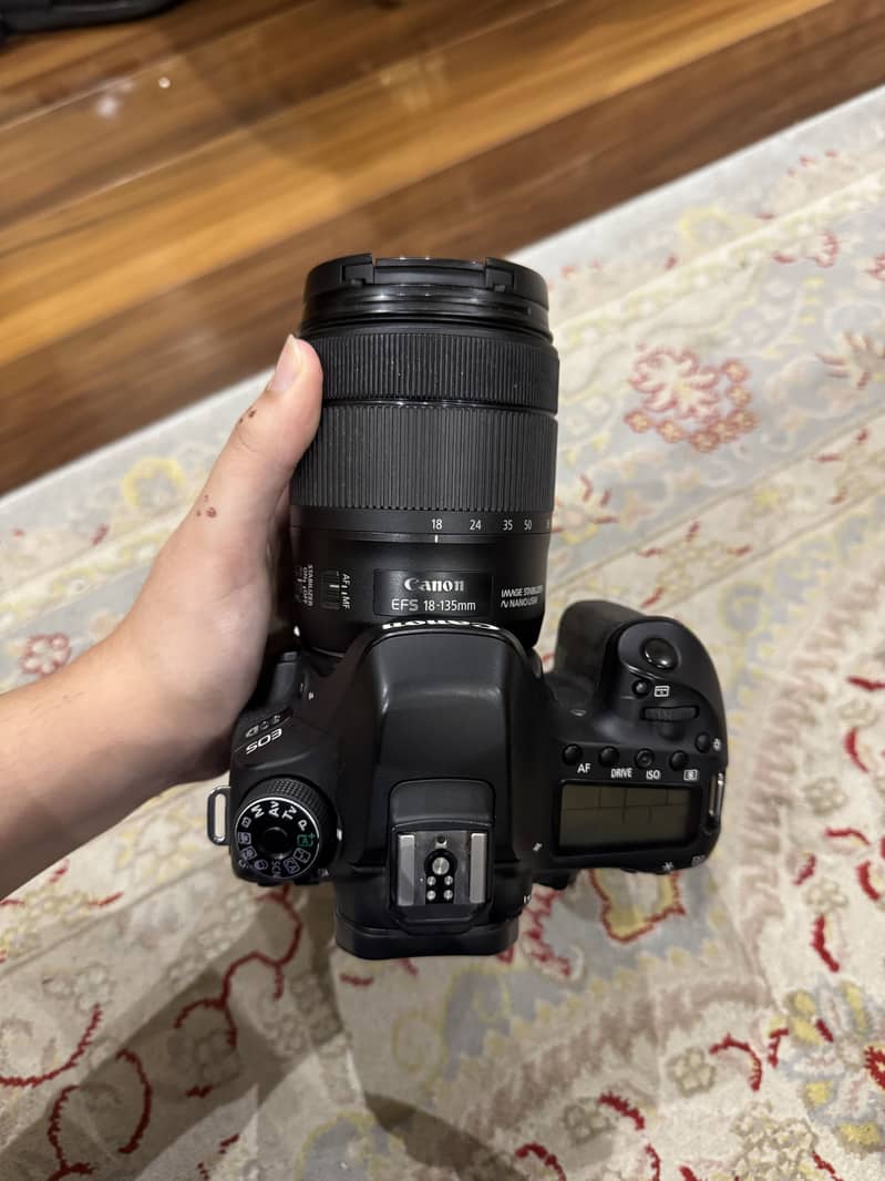 CANON EOS 80D 2