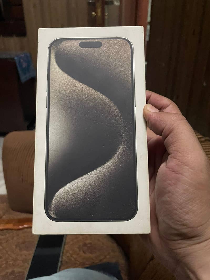 Apple iPhone 15 Pro Max 2