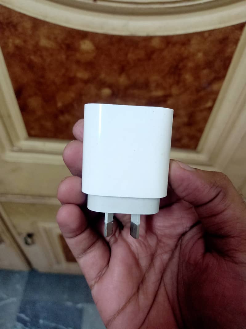 Iphone charger 0