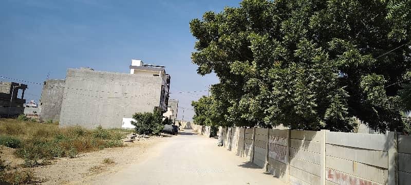 WEST OPEN CORNER PARK FACING PLOT 10