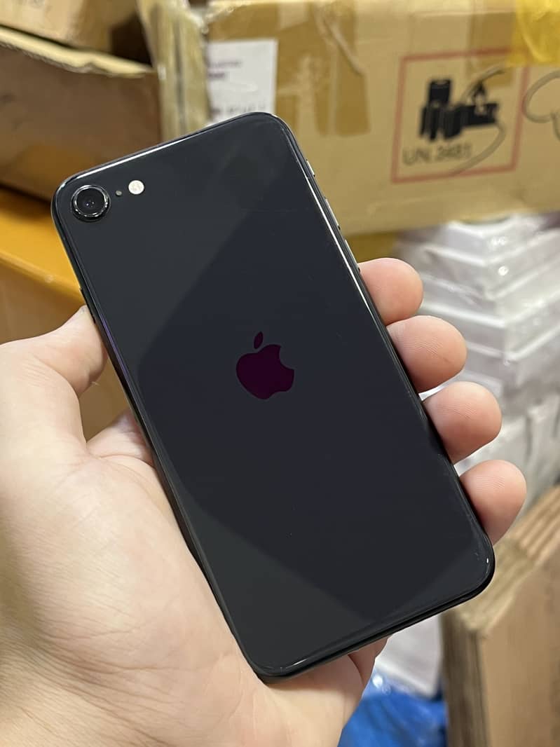 Apple iPhone SE 3