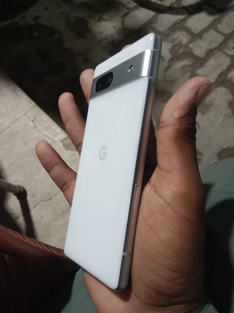 Google Pixel 7a 2
