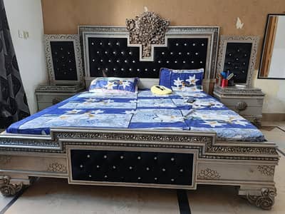 Deco wooden bed
