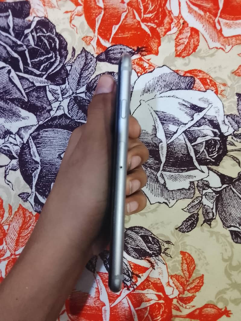 Apple iPhone 6 2