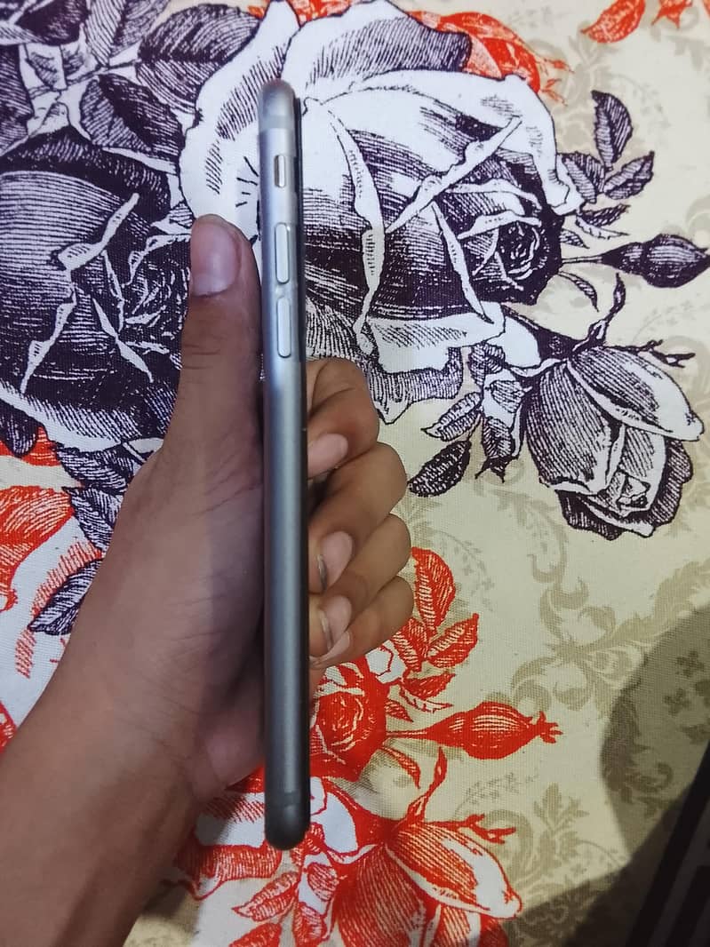 Apple iPhone 6 4