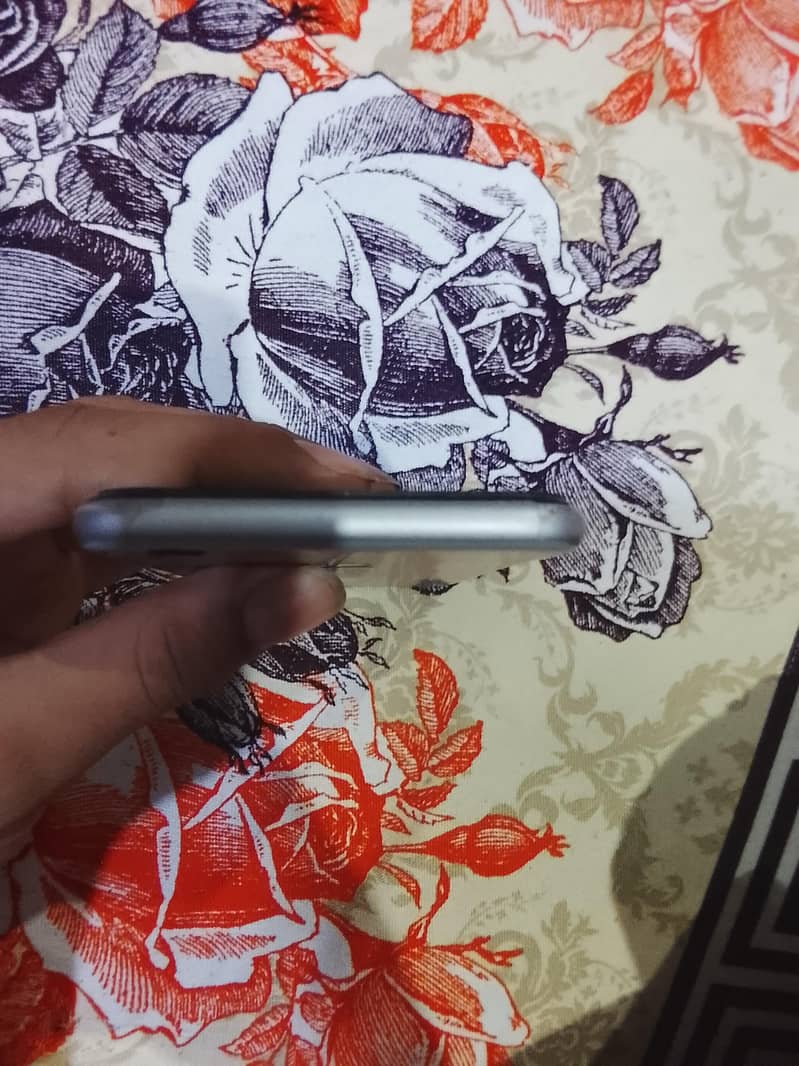 Apple iPhone 6 5