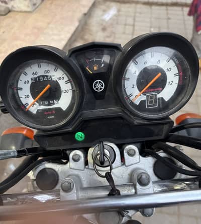 YAMAHA YB 125Z DX