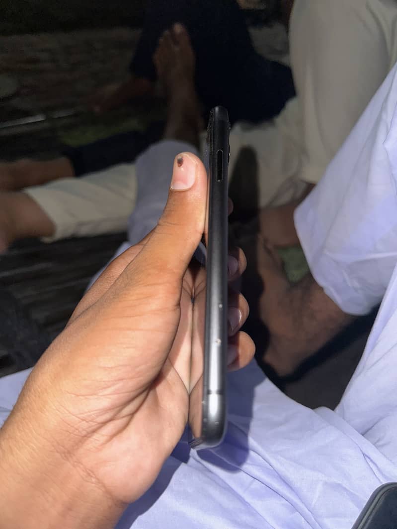 Iphone 11 4