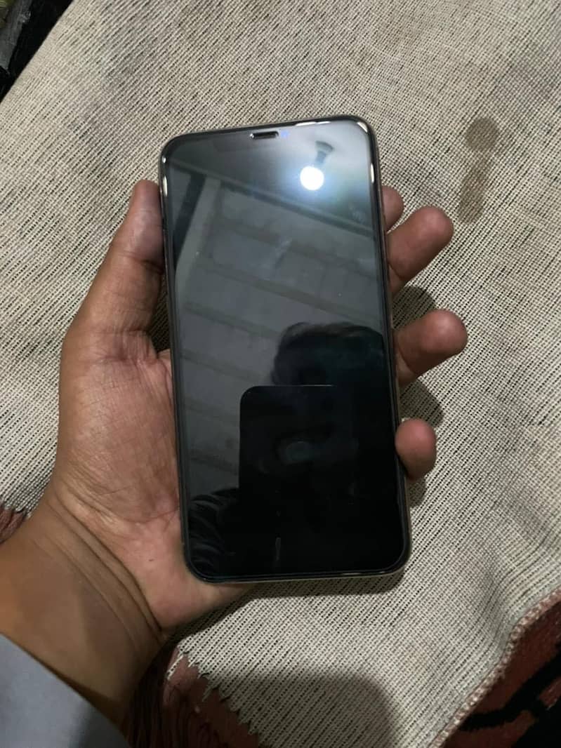 Apple iPhone 11 3
