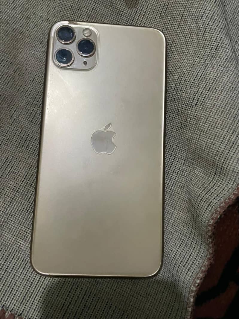 Apple iPhone 11 4