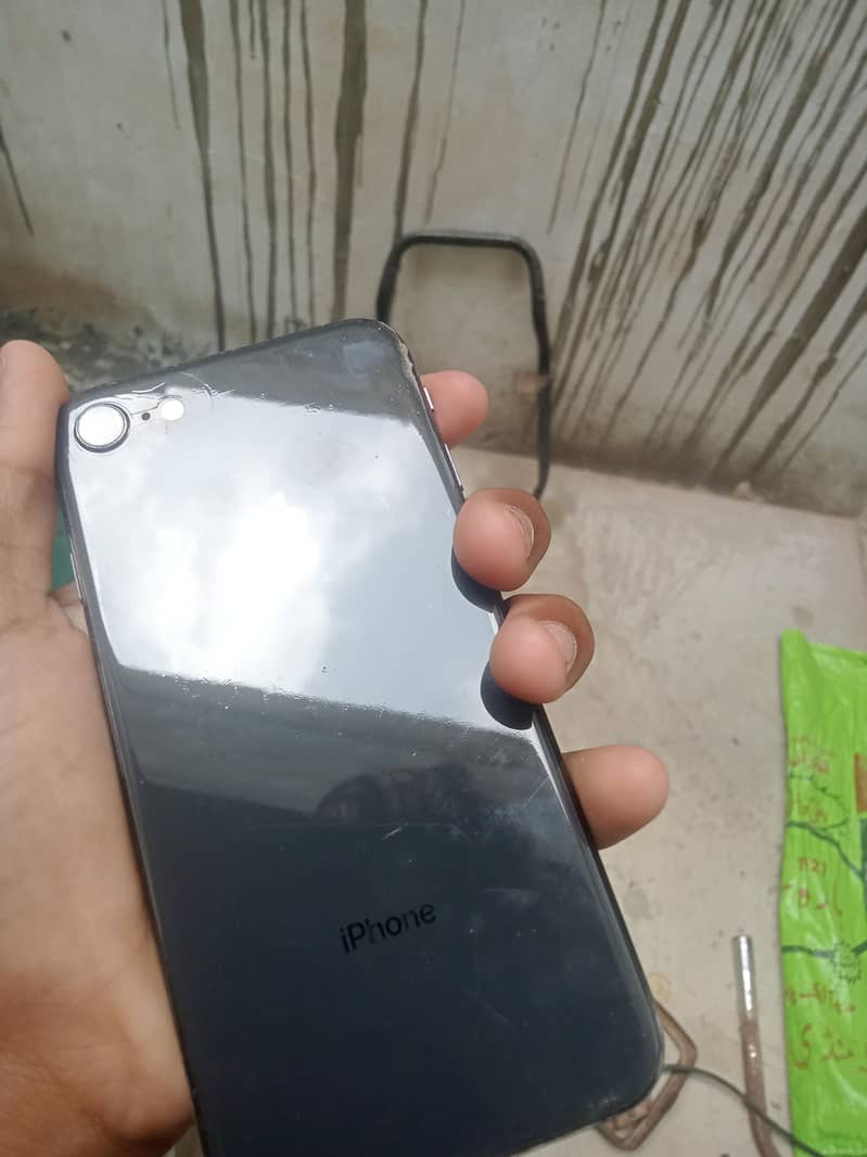 Apple iPhone 8 2