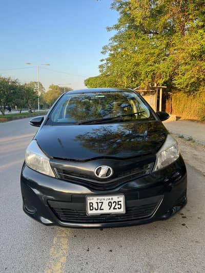 Toyota Vitz F 1.0 2012 Registered 2016